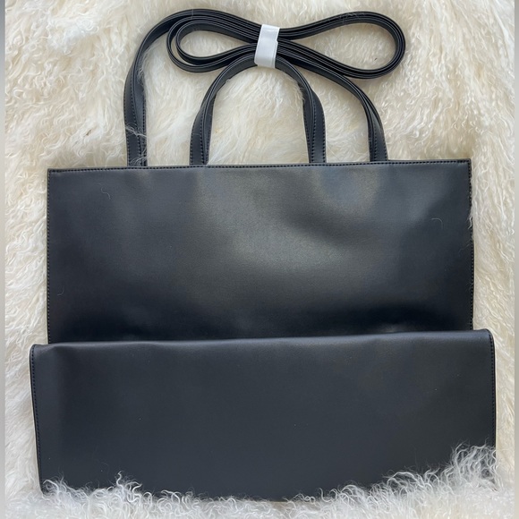 Large Black Telfar Bag - Picture 2 of 9